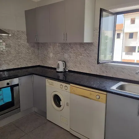 Vilamoura Cozy 2br - 300m Marina-wifi-free Parking アパート *